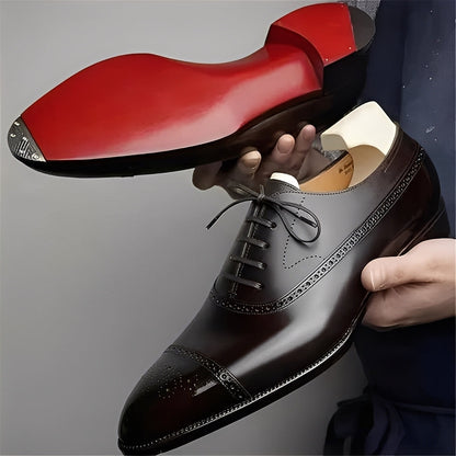Fulton - Chaussures en cuir modernes avec détails brogue pour hommes