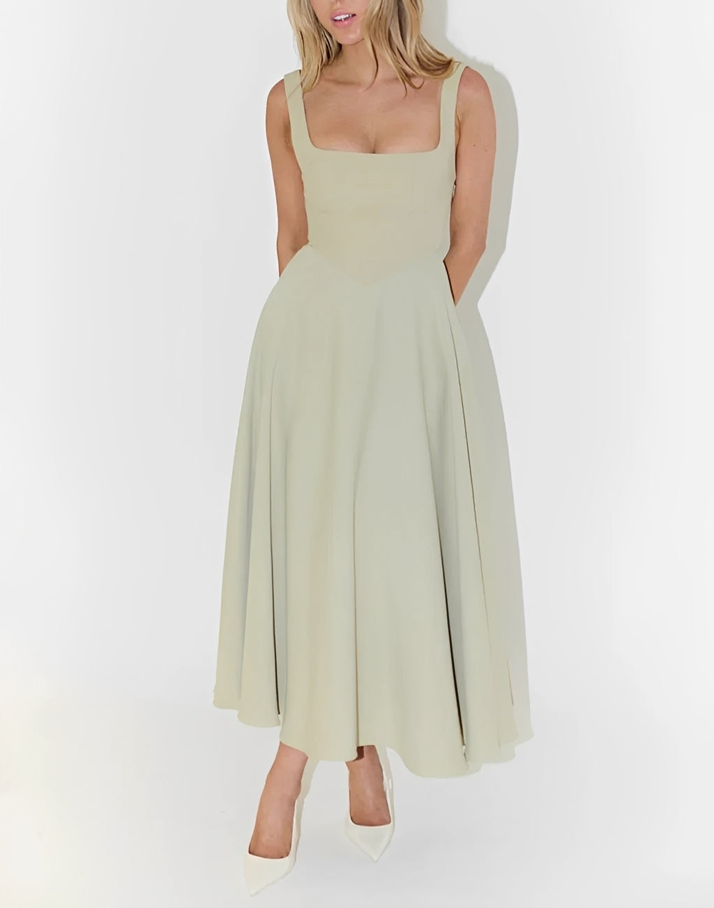 Shelley - Robe midi à bretelles