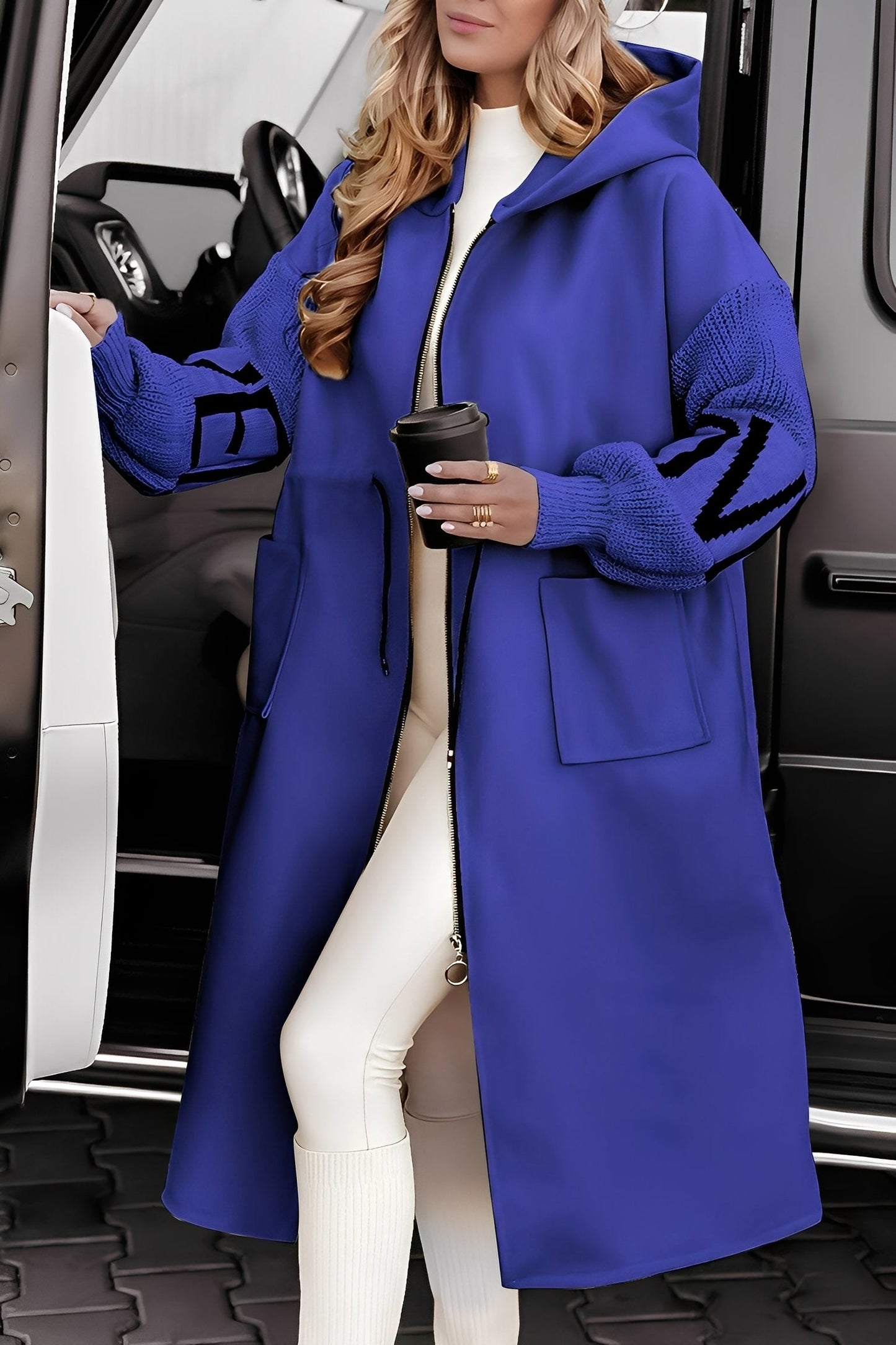 Eloise - Lange moderne Jacke mit Kapuze für Damen