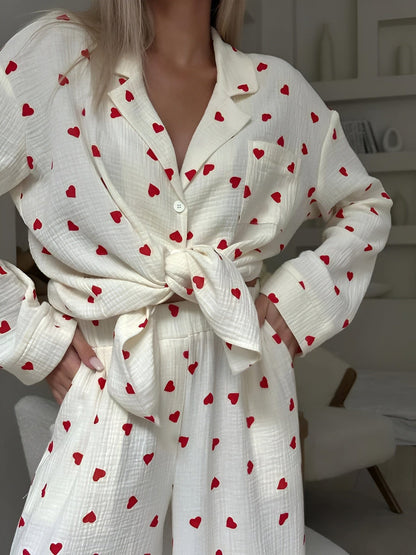 Lola – Pyjama élégant à motifs cœur