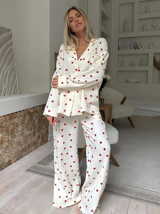 Lola – Pyjama élégant à motifs cœur